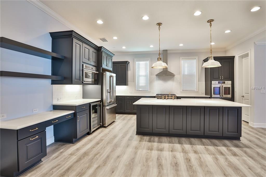 3918 W SEVILLA STREET, TAMPA, Florida 33629, 5 Bedrooms Bedrooms, 9 Rooms Rooms,3 BathroomsBathrooms,Residential,For sale,SEVILLA,T2926381