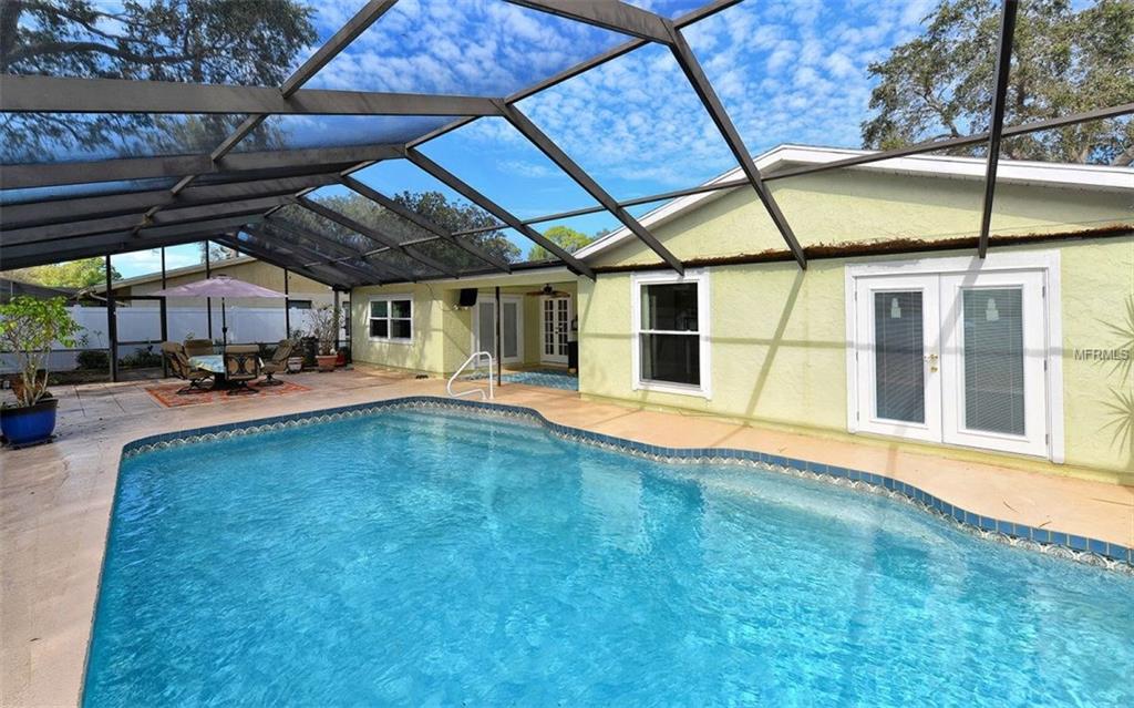 816 ALDERWOOD WAY, SARASOTA, Florida 34243, 4 Bedrooms Bedrooms, 8 Rooms Rooms,2 BathroomsBathrooms,Residential,For sale,ALDERWOOD,A4209709