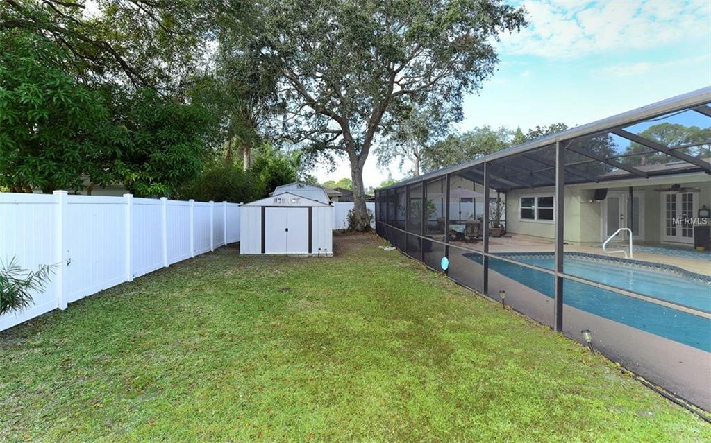 816 ALDERWOOD WAY, SARASOTA, Florida 34243, 4 Bedrooms Bedrooms, 8 Rooms Rooms,2 BathroomsBathrooms,Residential,For sale,ALDERWOOD,A4209709