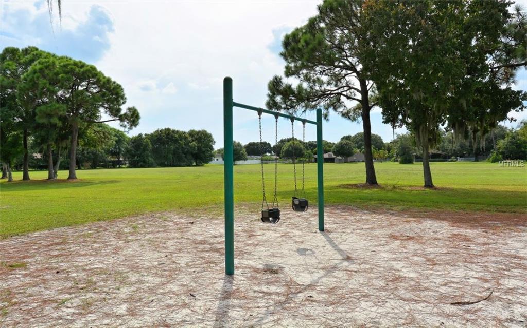 816 ALDERWOOD WAY, SARASOTA, Florida 34243, 4 Bedrooms Bedrooms, 8 Rooms Rooms,2 BathroomsBathrooms,Residential,For sale,ALDERWOOD,A4209709