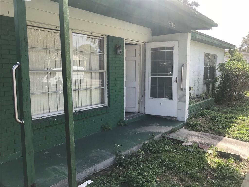8703 N LARKHALL PLACE, TAMPA, Florida 33604, 3 Bedrooms Bedrooms, 3 Rooms Rooms,1 BathroomBathrooms,Residential,For sale,LARKHALL,T2928396