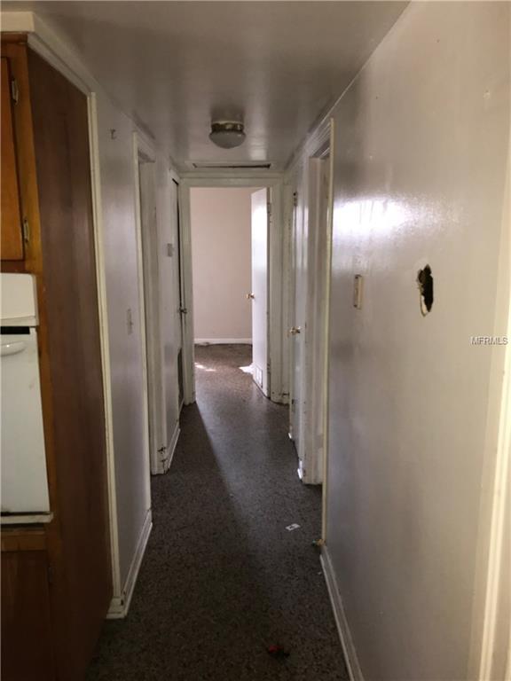 8703 N LARKHALL PLACE, TAMPA, Florida 33604, 3 Bedrooms Bedrooms, 3 Rooms Rooms,1 BathroomBathrooms,Residential,For sale,LARKHALL,T2928396