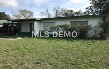 8703 N LARKHALL PLACE, TAMPA, Florida 33604, 3 Bedrooms Bedrooms, 3 Rooms Rooms,1 BathroomBathrooms,Residential,For sale,LARKHALL,T2928396