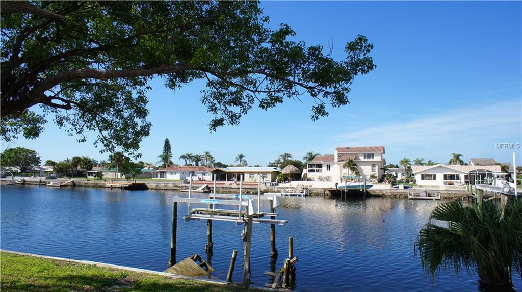 5525 LEEWARD LN, NEW PORT RICHEY, Florida 34652, 3 Bedrooms Bedrooms, 8 Rooms Rooms,2 BathroomsBathrooms,Residential,For sale,LEEWARD LN,U7840976