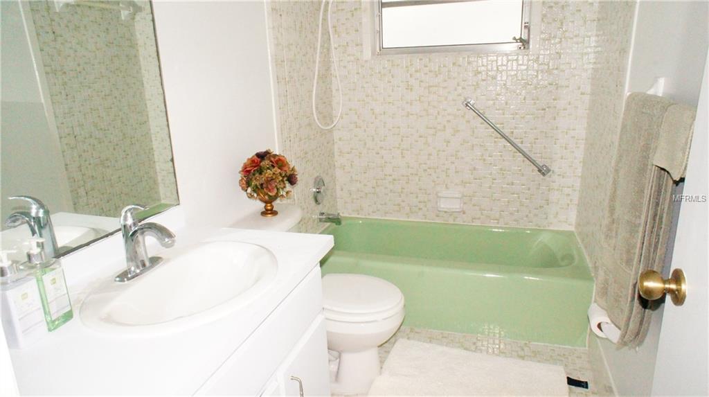 5525 LEEWARD LN, NEW PORT RICHEY, Florida 34652, 3 Bedrooms Bedrooms, 8 Rooms Rooms,2 BathroomsBathrooms,Residential,For sale,LEEWARD LN,U7840976