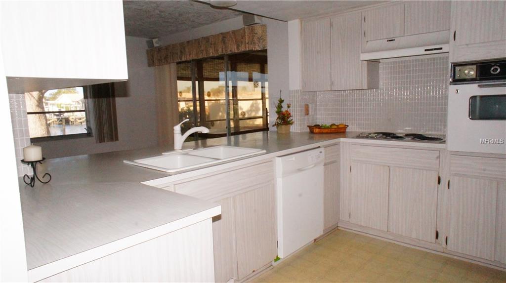 5525 LEEWARD LN, NEW PORT RICHEY, Florida 34652, 3 Bedrooms Bedrooms, 8 Rooms Rooms,2 BathroomsBathrooms,Residential,For sale,LEEWARD LN,U7840976