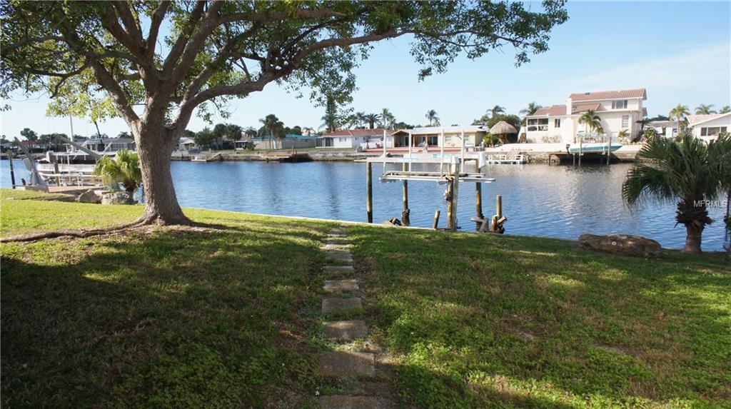 5525 LEEWARD LN, NEW PORT RICHEY, Florida 34652, 3 Bedrooms Bedrooms, 8 Rooms Rooms,2 BathroomsBathrooms,Residential,For sale,LEEWARD LN,U7840976