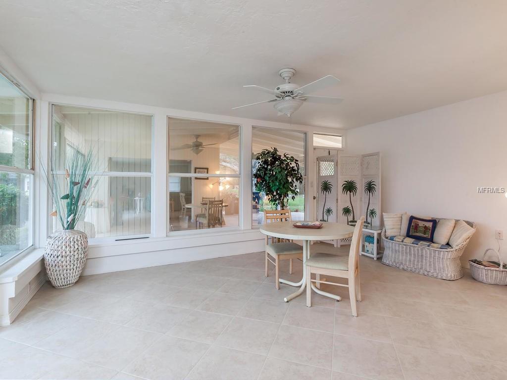 6610 SABINA ROAD, SARASOTA, Florida 34243, 3 Bedrooms Bedrooms, 8 Rooms Rooms,2 BathroomsBathrooms,Residential,For sale,SABINA,A4204937