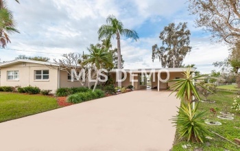 6610 SABINA ROAD, SARASOTA, Florida 34243, 3 Bedrooms Bedrooms, 8 Rooms Rooms,2 BathroomsBathrooms,Residential,For sale,SABINA,A4204937