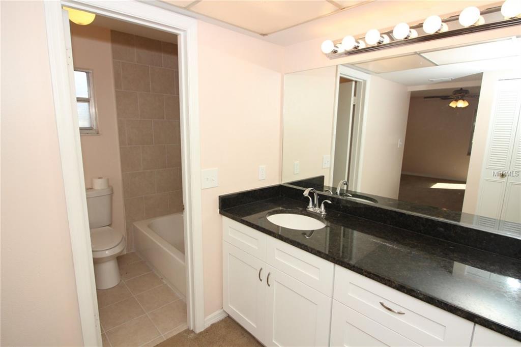 5301 PINEVIEW WAY, APOPKA, Florida 32703, 3 Bedrooms Bedrooms, 5 Rooms Rooms,2 BathroomsBathrooms,Residential,For sale,PINEVIEW,O5558524