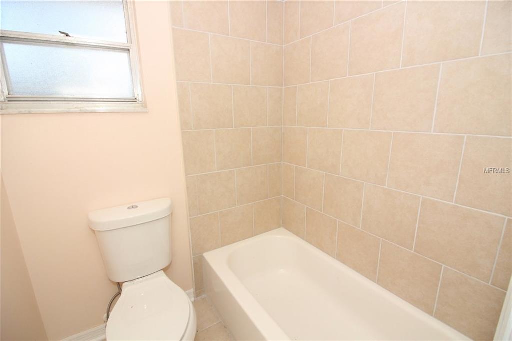 5301 PINEVIEW WAY, APOPKA, Florida 32703, 3 Bedrooms Bedrooms, 5 Rooms Rooms,2 BathroomsBathrooms,Residential,For sale,PINEVIEW,O5558524