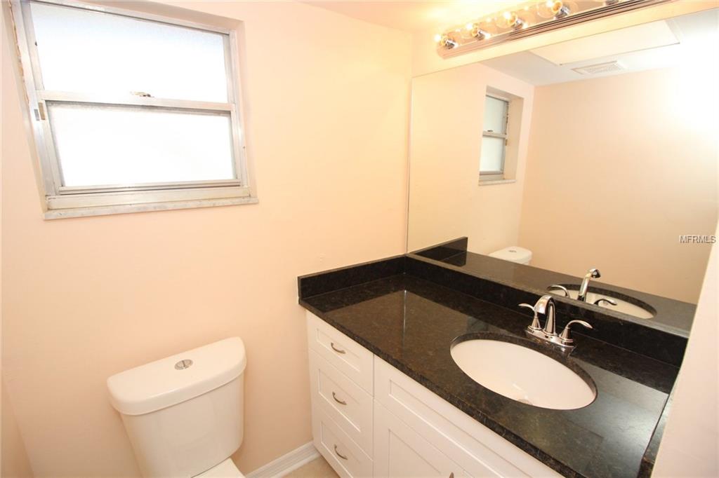 5301 PINEVIEW WAY, APOPKA, Florida 32703, 3 Bedrooms Bedrooms, 5 Rooms Rooms,2 BathroomsBathrooms,Residential,For sale,PINEVIEW,O5558524