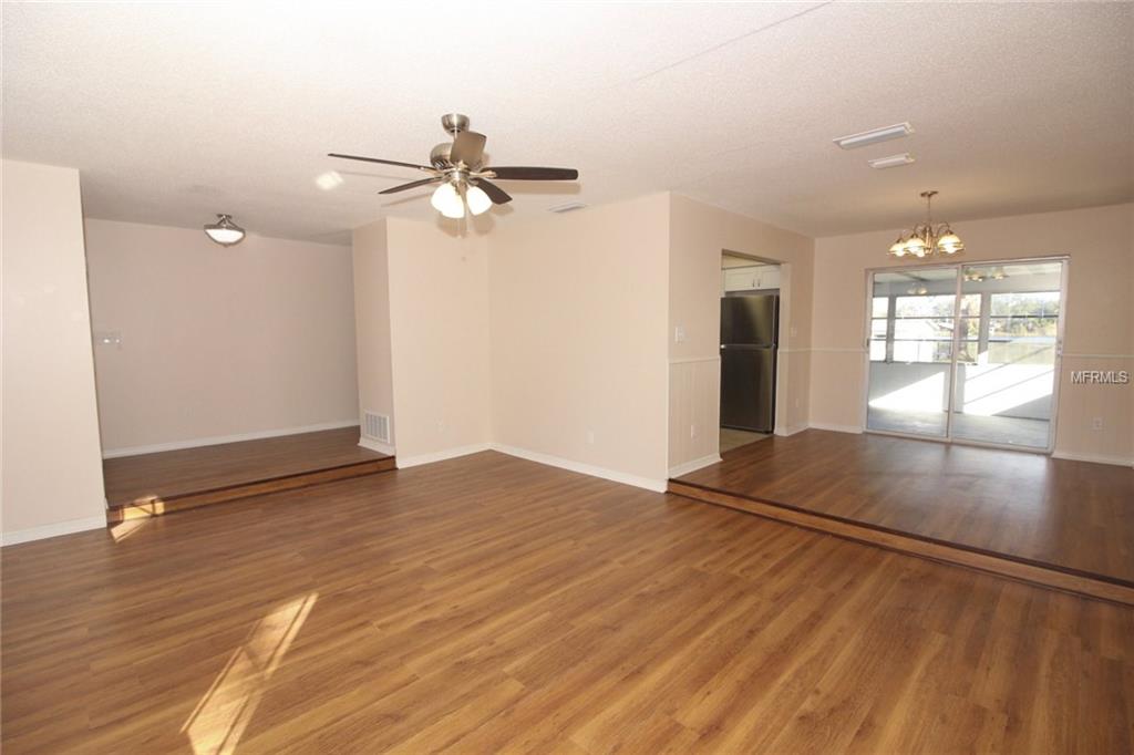 5301 PINEVIEW WAY, APOPKA, Florida 32703, 3 Bedrooms Bedrooms, 5 Rooms Rooms,2 BathroomsBathrooms,Residential,For sale,PINEVIEW,O5558524