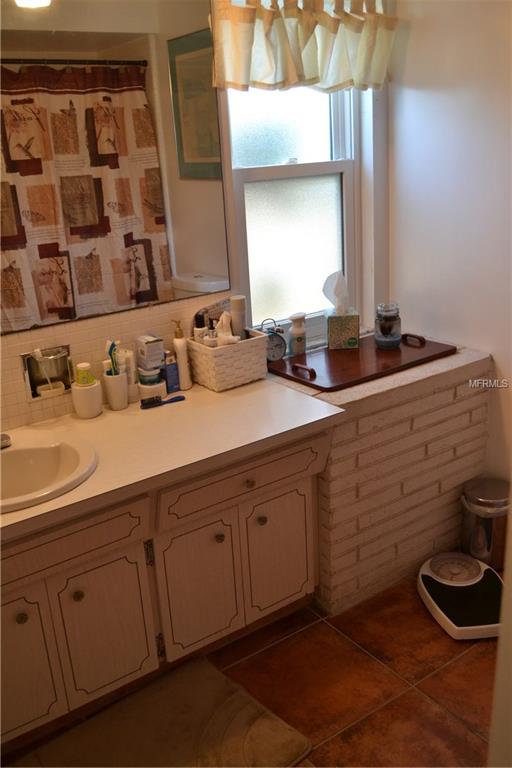 8402 LAVA PLACE, TAMPA, Florida 33615, 3 Bedrooms Bedrooms, 5 Rooms Rooms,2 BathroomsBathrooms,Residential,For sale,LAVA,H2204560