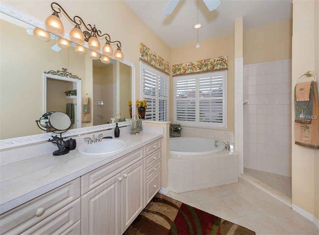 304 RIO TERRA, VENICE, Florida 34285, 3 Bedrooms Bedrooms, 8 Rooms Rooms,3 BathroomsBathrooms,Residential,For sale,RIO TERRA,N5916338