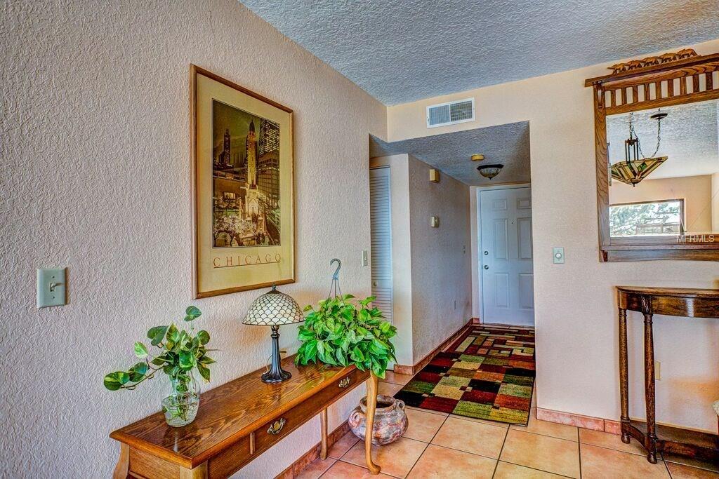 1052 LOTUS COVE COURT, ALTAMONTE SPRINGS, Florida 32714, 2 Bedrooms Bedrooms, 4 Rooms Rooms,2 BathroomsBathrooms,Residential,For sale,LOTUS COVE,O5546641