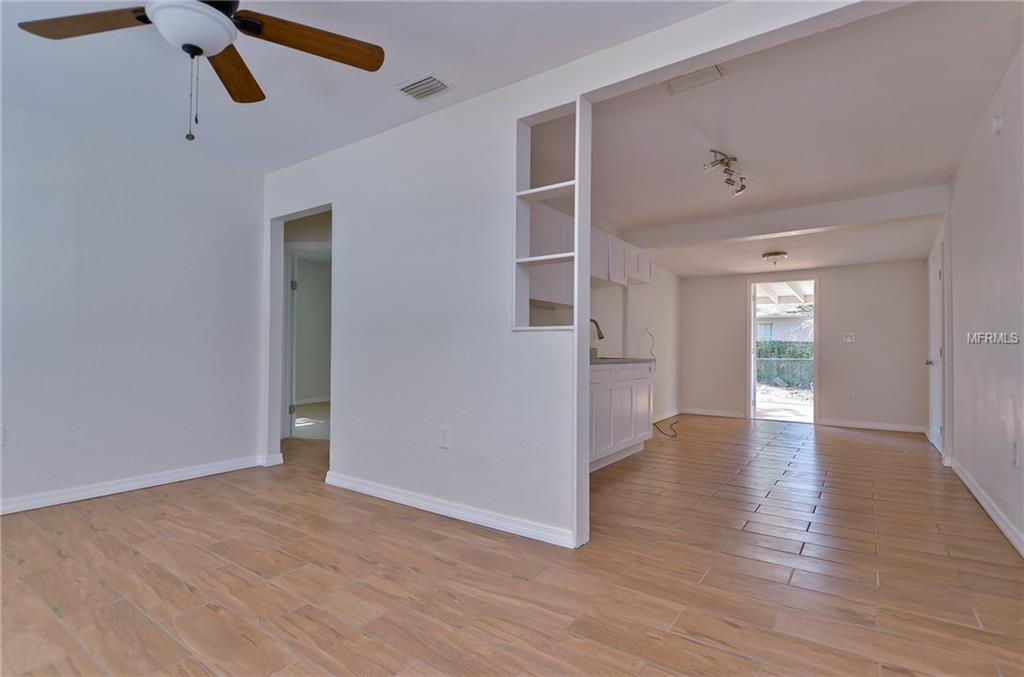 9804 N 10TH STREET, TAMPA, Florida 33612, 3 Bedrooms Bedrooms, 5 Rooms Rooms,2 BathroomsBathrooms,Residential,For sale,10TH,T2923419