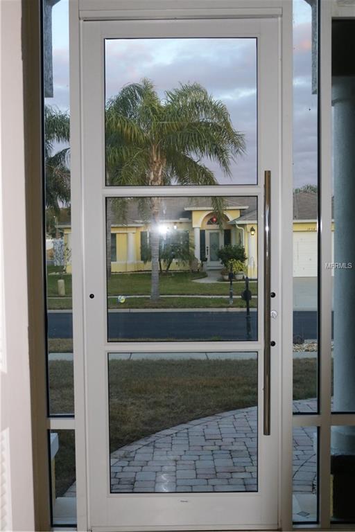 1553 CRAZY HORSE DRIVE, LUTZ, Florida 33559, 3 Bedrooms Bedrooms, 6 Rooms Rooms,2 BathroomsBathrooms,Residential,For sale,CRAZY HORSE,H2204515