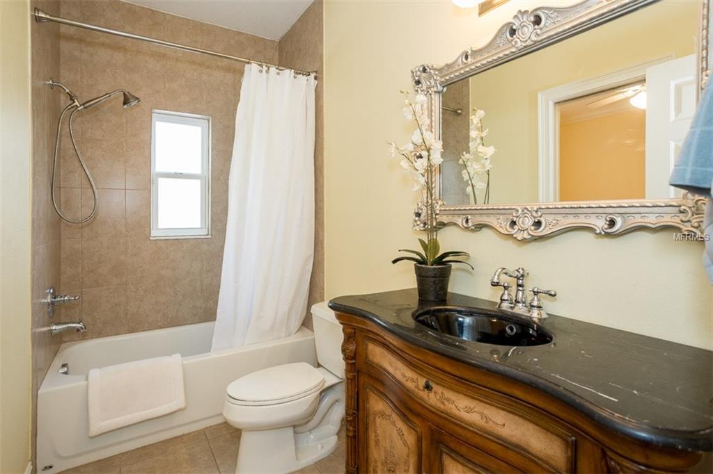 1653 CHEYENNE TRAIL, MAITLAND, Florida 32751, 5 Bedrooms Bedrooms, 8 Rooms Rooms,4 BathroomsBathrooms,Residential,For sale,CHEYENNE,O5559813