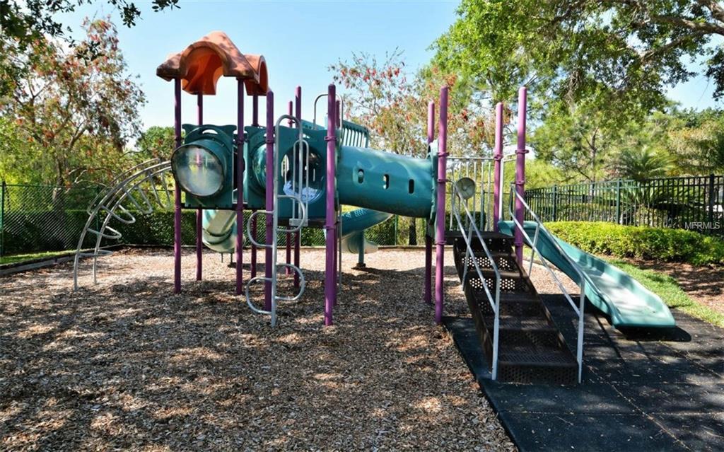 6732 CHESWICK STREET, SARASOTA, Florida 34243, 3 Bedrooms Bedrooms, 8 Rooms Rooms,2 BathroomsBathrooms,Residential,For sale,CHESWICK,A4209302