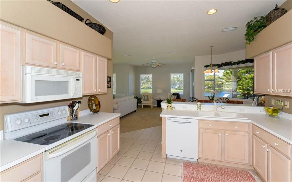 6732 CHESWICK STREET, SARASOTA, Florida 34243, 3 Bedrooms Bedrooms, 8 Rooms Rooms,2 BathroomsBathrooms,Residential,For sale,CHESWICK,A4209302
