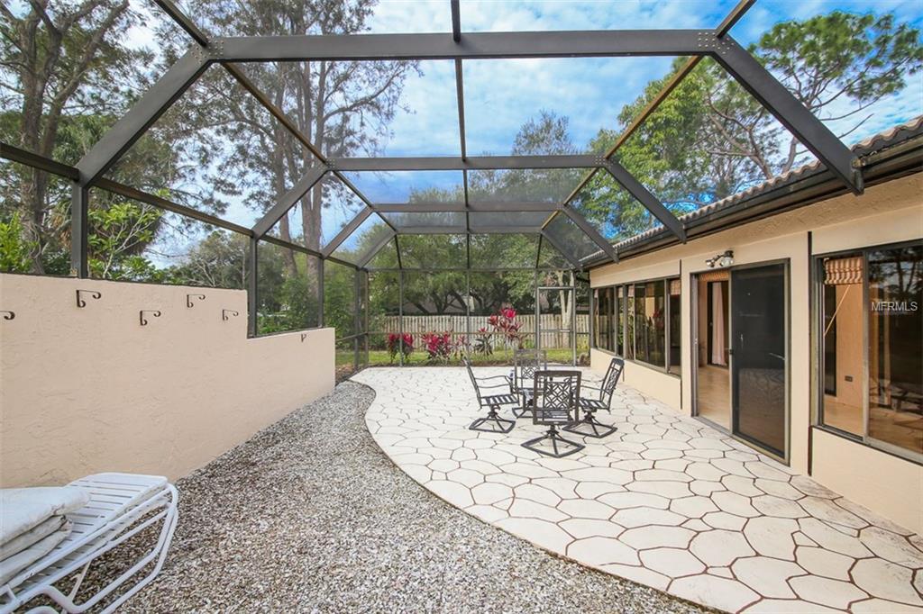 2990 HEATHER BOW, SARASOTA, Florida 34235, 3 Bedrooms Bedrooms, 7 Rooms Rooms,2 BathroomsBathrooms,Residential,For sale,HEATHER BOW,A4209710