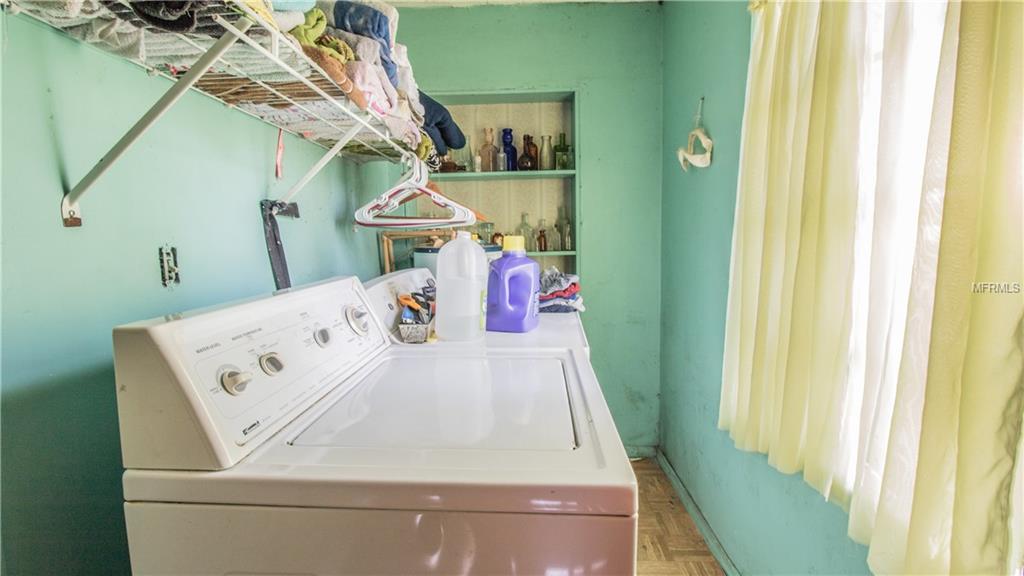 2555 OAK DRIVE, BARTOW, Florida 33830, 4 Bedrooms Bedrooms, 6 Rooms Rooms,2 BathroomsBathrooms,Residential,For sale,OAK,L4725521