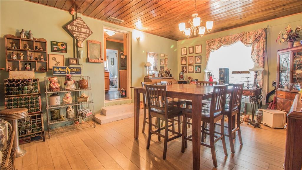 2555 OAK DRIVE, BARTOW, Florida 33830, 4 Bedrooms Bedrooms, 6 Rooms Rooms,2 BathroomsBathrooms,Residential,For sale,OAK,L4725521