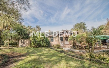 2555 OAK DRIVE, BARTOW, Florida 33830, 4 Bedrooms Bedrooms, 6 Rooms Rooms,2 BathroomsBathrooms,Residential,For sale,OAK,L4725521