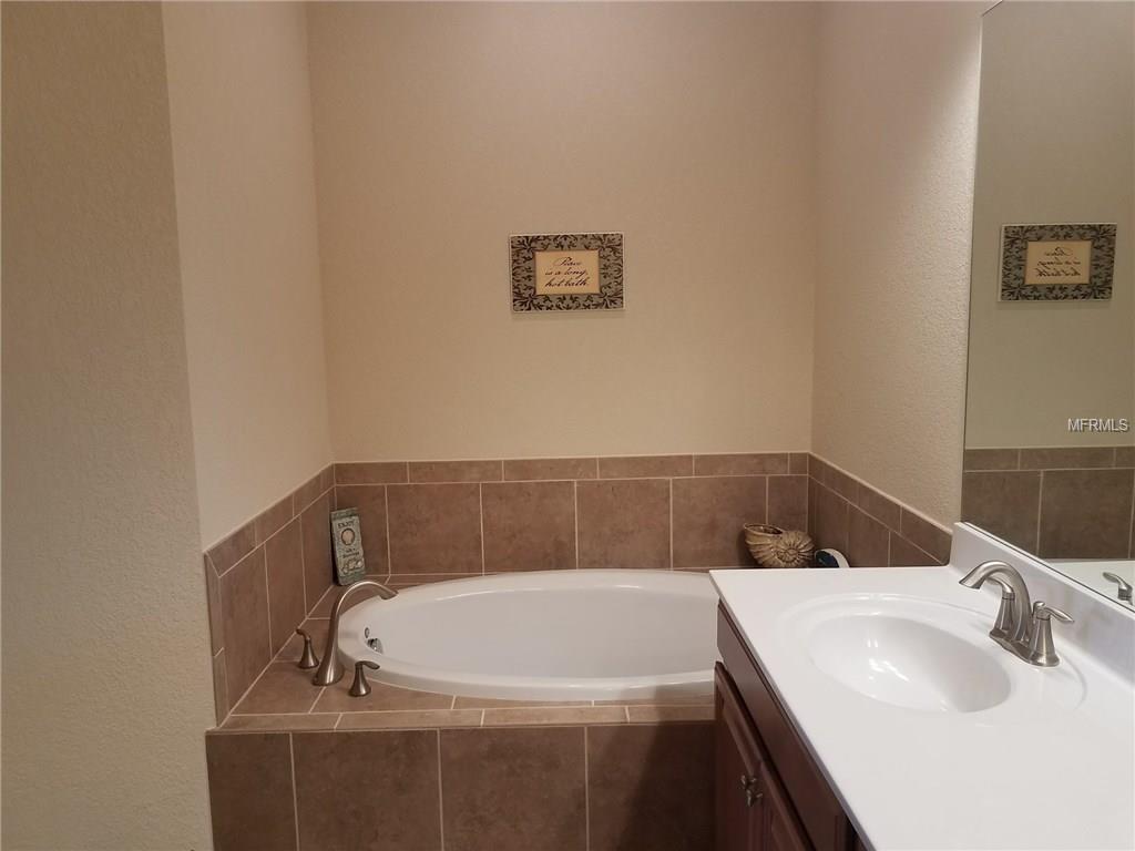 20171 RAGAZZA CIR, VENICE, Florida 34293, 3 Bedrooms Bedrooms, 7 Rooms Rooms,2 BathroomsBathrooms,Residential,For sale,RAGAZZA CIR,N5914501