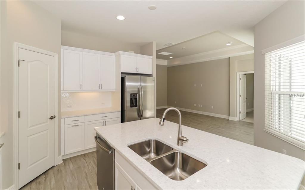 7452 RIDGELAKE CIRCLE, BRADENTON, Florida 34203, 3 Bedrooms Bedrooms, 5 Rooms Rooms,2 BathroomsBathrooms,Residential,For sale,RIDGELAKE,A4201474