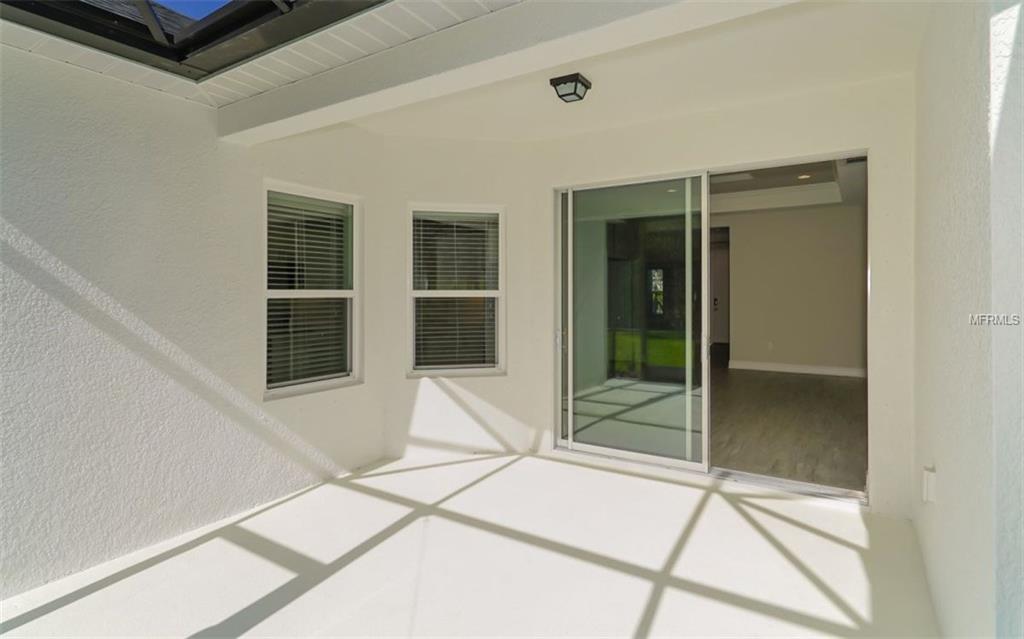 7452 RIDGELAKE CIRCLE, BRADENTON, Florida 34203, 3 Bedrooms Bedrooms, 5 Rooms Rooms,2 BathroomsBathrooms,Residential,For sale,RIDGELAKE,A4201474