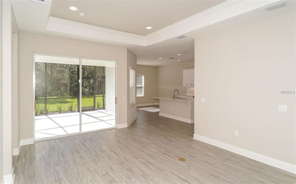 7452 RIDGELAKE CIRCLE, BRADENTON, Florida 34203, 3 Bedrooms Bedrooms, 5 Rooms Rooms,2 BathroomsBathrooms,Residential,For sale,RIDGELAKE,A4201474