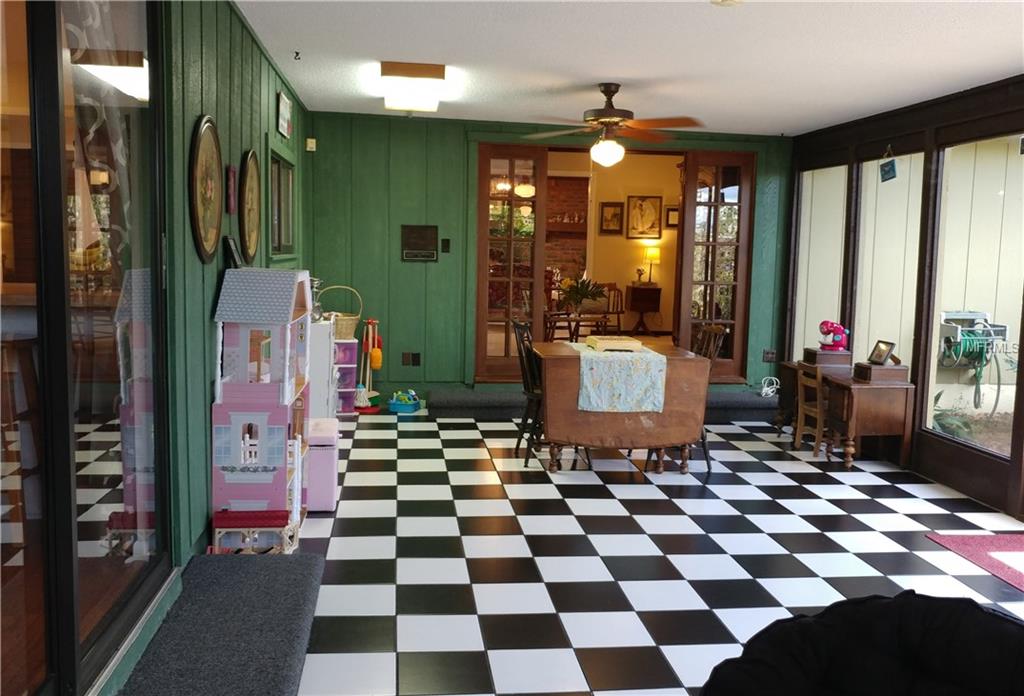 1426 MILLER LANE, LAKELAND, Florida 33801, 3 Bedrooms Bedrooms, 8 Rooms Rooms,2 BathroomsBathrooms,Residential,For sale,MILLER,T2925237