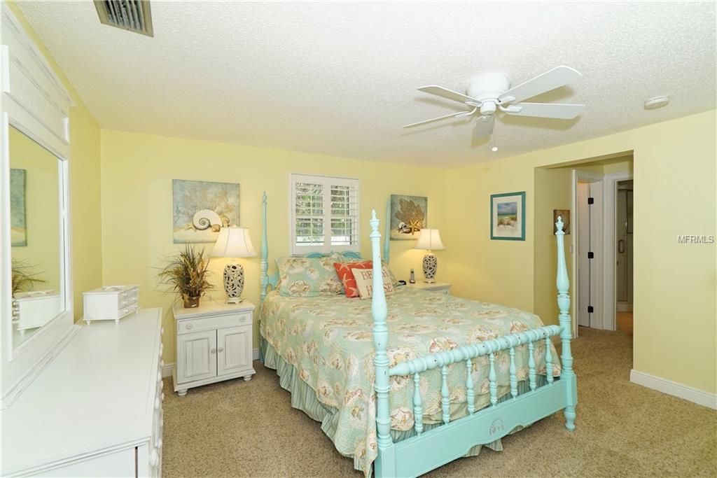 6505 MARINA DRIVE, HOLMES BEACH, Florida 34217, 2 Bedrooms Bedrooms, 6 Rooms Rooms,2 BathroomsBathrooms,Residential,For sale,MARINA,A4181933