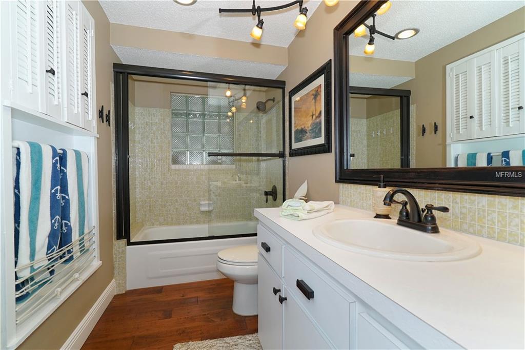 6505 MARINA DRIVE, HOLMES BEACH, Florida 34217, 2 Bedrooms Bedrooms, 6 Rooms Rooms,2 BathroomsBathrooms,Residential,For sale,MARINA,A4181933