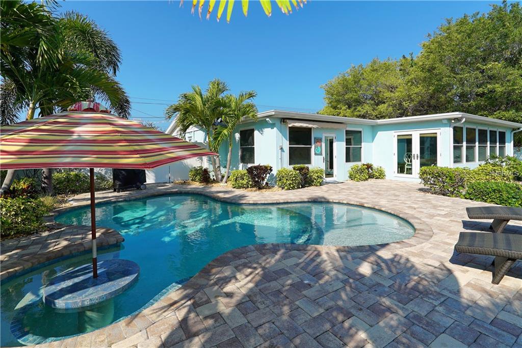 6505 MARINA DRIVE, HOLMES BEACH, Florida 34217, 2 Bedrooms Bedrooms, 6 Rooms Rooms,2 BathroomsBathrooms,Residential,For sale,MARINA,A4181933