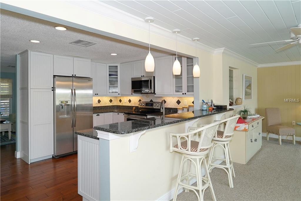 6505 MARINA DRIVE, HOLMES BEACH, Florida 34217, 2 Bedrooms Bedrooms, 6 Rooms Rooms,2 BathroomsBathrooms,Residential,For sale,MARINA,A4181933