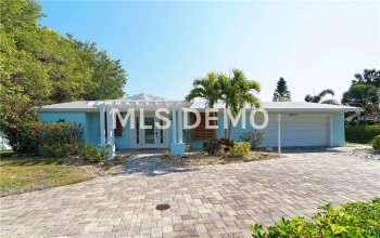 6505 MARINA DRIVE, HOLMES BEACH, Florida 34217, 2 Bedrooms Bedrooms, 6 Rooms Rooms,2 BathroomsBathrooms,Residential,For sale,MARINA,A4181933