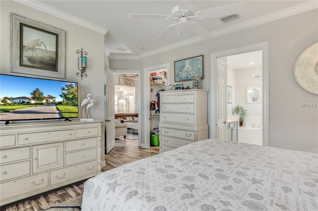 5227 HARBOR BLUFF COURT, LADY LAKE, Florida 32159, 2 Bedrooms Bedrooms, 6 Rooms Rooms,2 BathroomsBathrooms,Residential,For sale,HARBOR BLUFF,G4848722