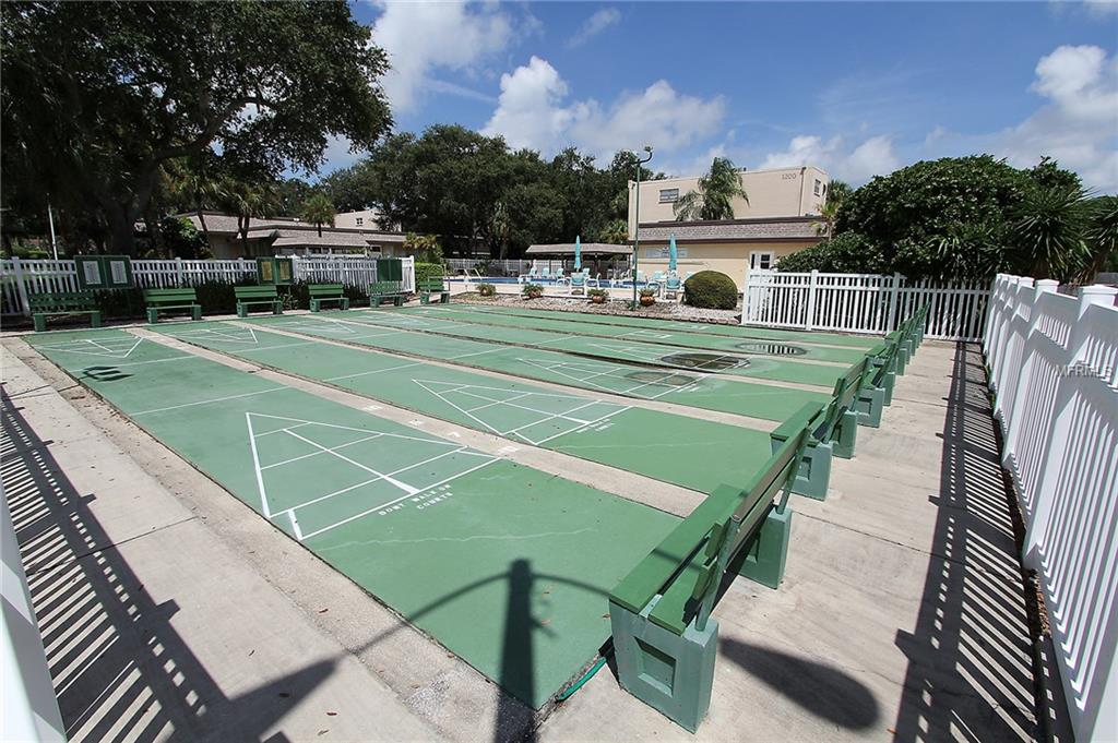 11485 OAKHURST ROAD, LARGO, Florida 33774, 1 Bedroom Bedrooms, 3 Rooms Rooms,1 BathroomBathrooms,Residential,For sale,OAKHURST,U7838381