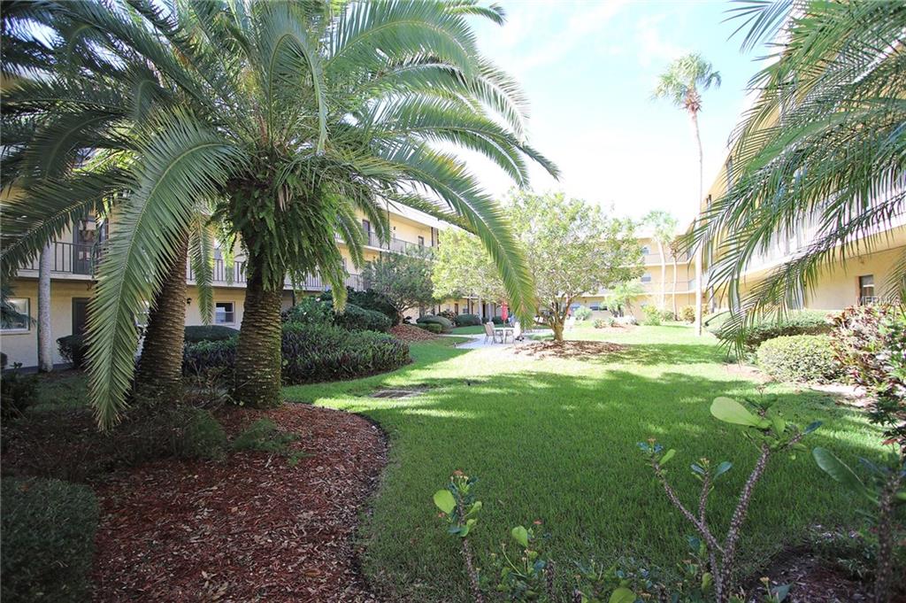 11485 OAKHURST ROAD, LARGO, Florida 33774, 1 Bedroom Bedrooms, 3 Rooms Rooms,1 BathroomBathrooms,Residential,For sale,OAKHURST,U7838381