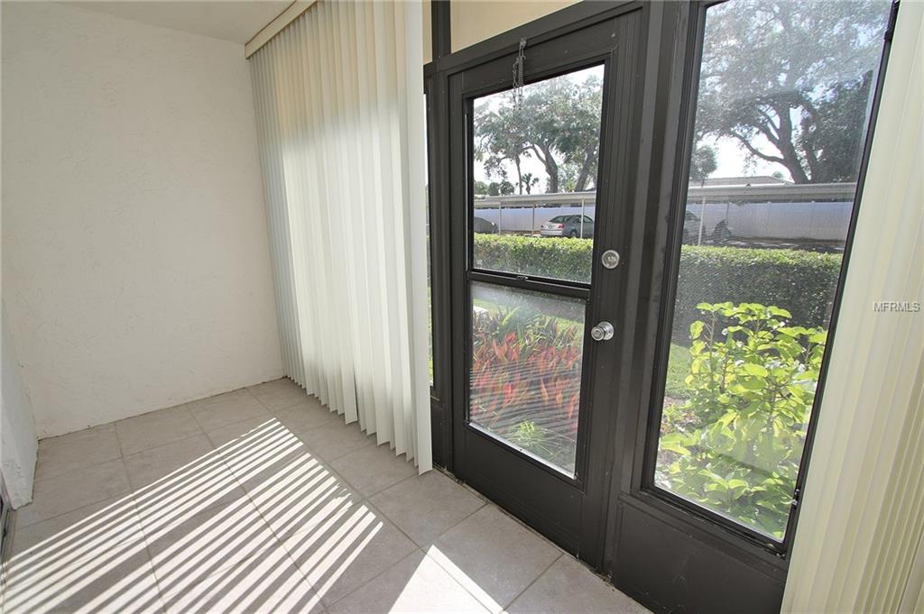 11485 OAKHURST ROAD, LARGO, Florida 33774, 1 Bedroom Bedrooms, 3 Rooms Rooms,1 BathroomBathrooms,Residential,For sale,OAKHURST,U7838381