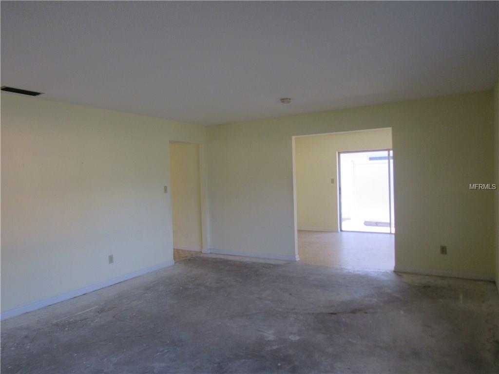 722 BARBER CIRCLE, LAKELAND, Florida 33803, 2 Bedrooms Bedrooms, 5 Rooms Rooms,2 BathroomsBathrooms,Residential,For sale,BARBER,L4724437