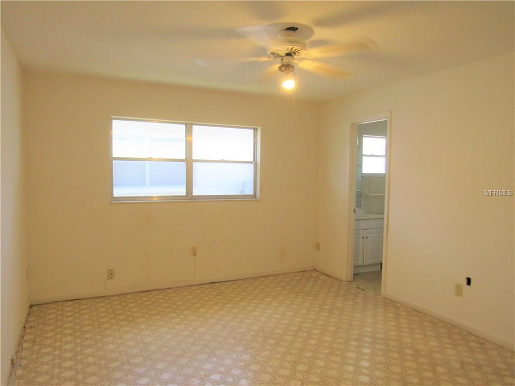 722 BARBER CIRCLE, LAKELAND, Florida 33803, 2 Bedrooms Bedrooms, 5 Rooms Rooms,2 BathroomsBathrooms,Residential,For sale,BARBER,L4724437