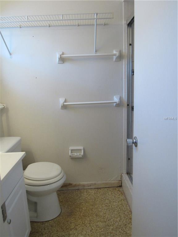 722 BARBER CIRCLE, LAKELAND, Florida 33803, 2 Bedrooms Bedrooms, 5 Rooms Rooms,2 BathroomsBathrooms,Residential,For sale,BARBER,L4724437