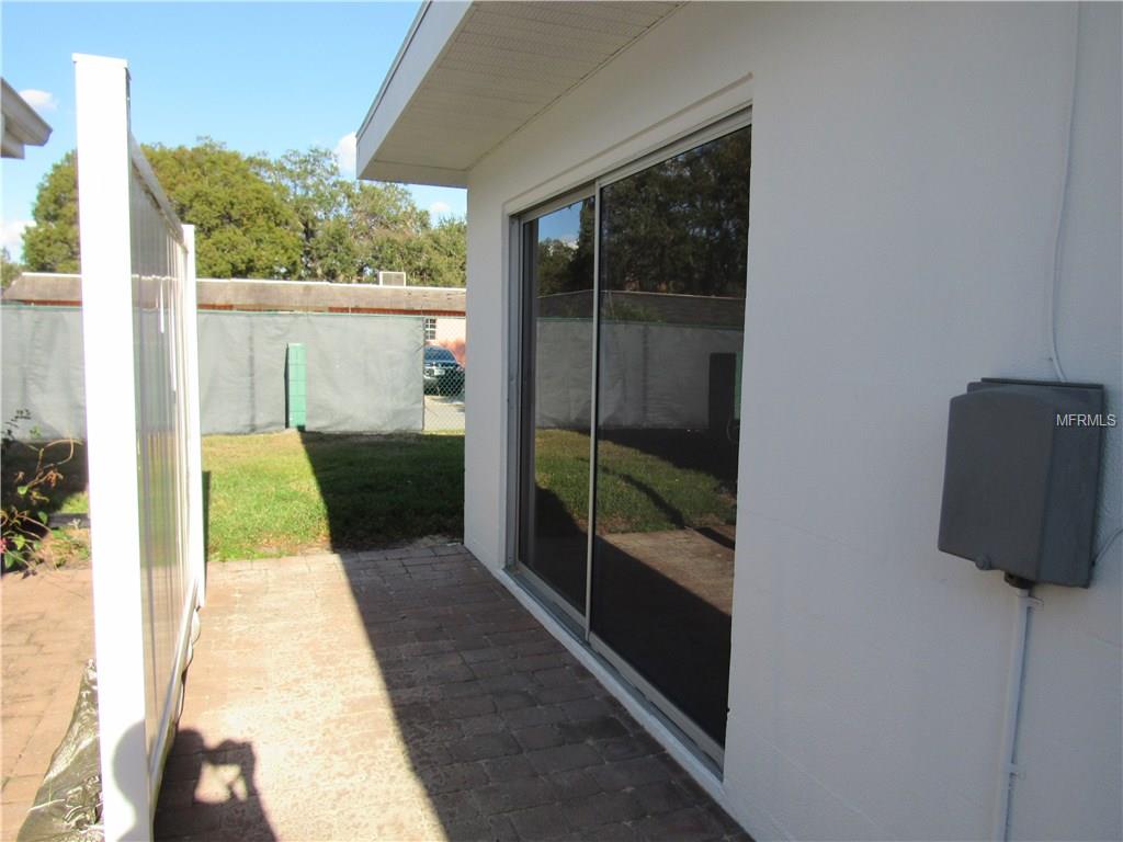 722 BARBER CIRCLE, LAKELAND, Florida 33803, 2 Bedrooms Bedrooms, 5 Rooms Rooms,2 BathroomsBathrooms,Residential,For sale,BARBER,L4724437