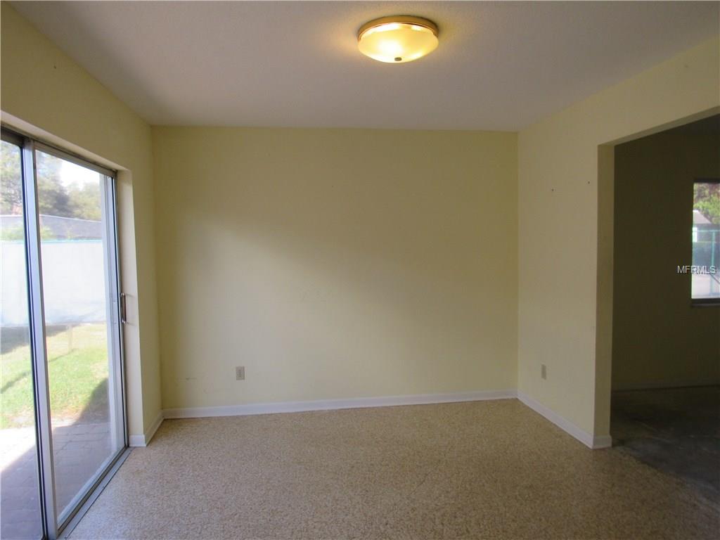 722 BARBER CIRCLE, LAKELAND, Florida 33803, 2 Bedrooms Bedrooms, 5 Rooms Rooms,2 BathroomsBathrooms,Residential,For sale,BARBER,L4724437