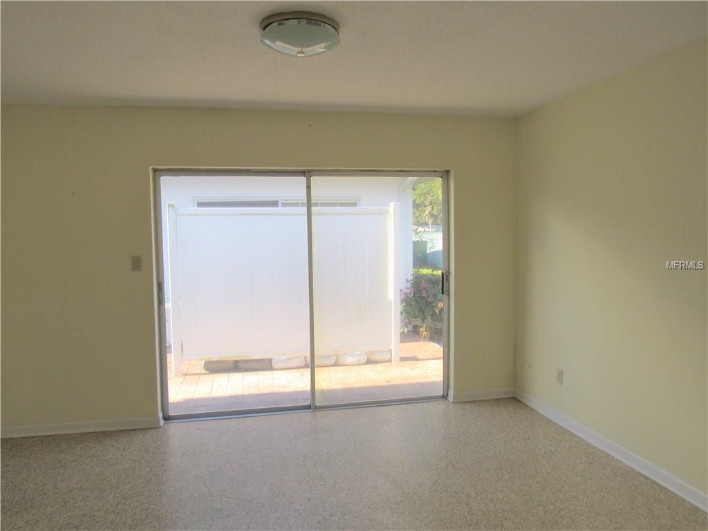 722 BARBER CIRCLE, LAKELAND, Florida 33803, 2 Bedrooms Bedrooms, 5 Rooms Rooms,2 BathroomsBathrooms,Residential,For sale,BARBER,L4724437