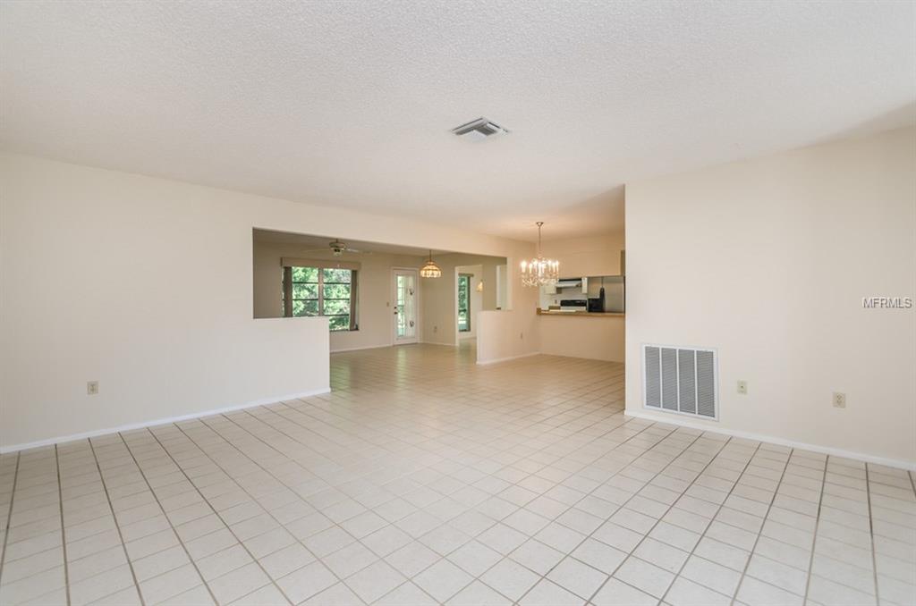 11020 LINKSIDE DRIVE, PORT RICHEY, Florida 34668, 2 Bedrooms Bedrooms, 5 Rooms Rooms,2 BathroomsBathrooms,Residential,For sale,LINKSIDE,W7636303